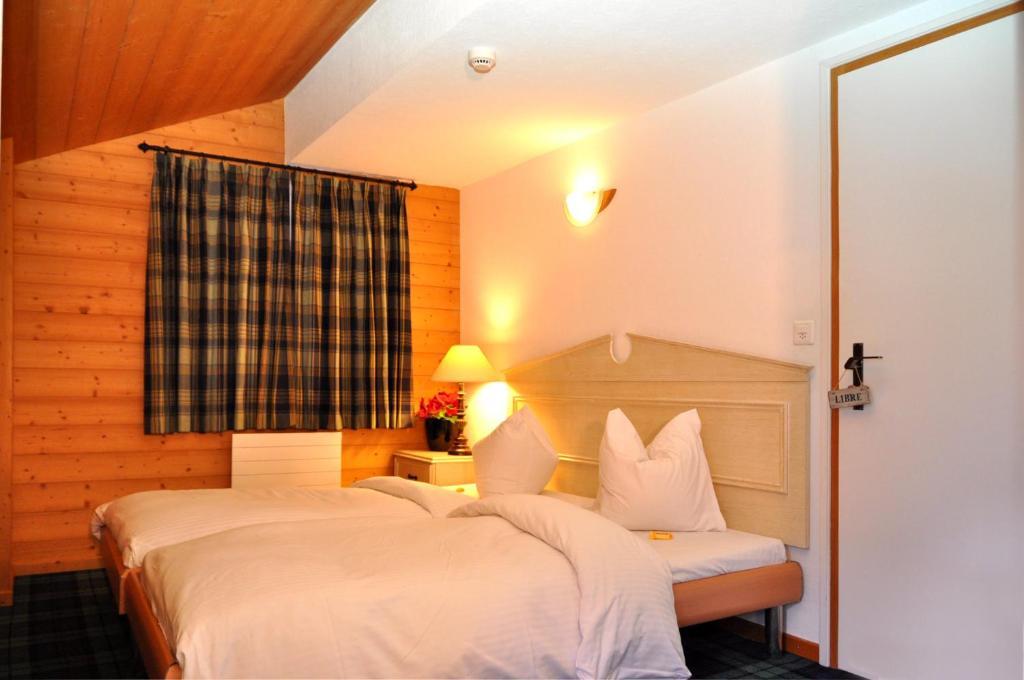 Hotel De La Paix Champéry Zimmer foto